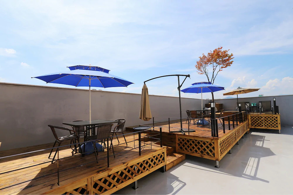 Hotel Bentley