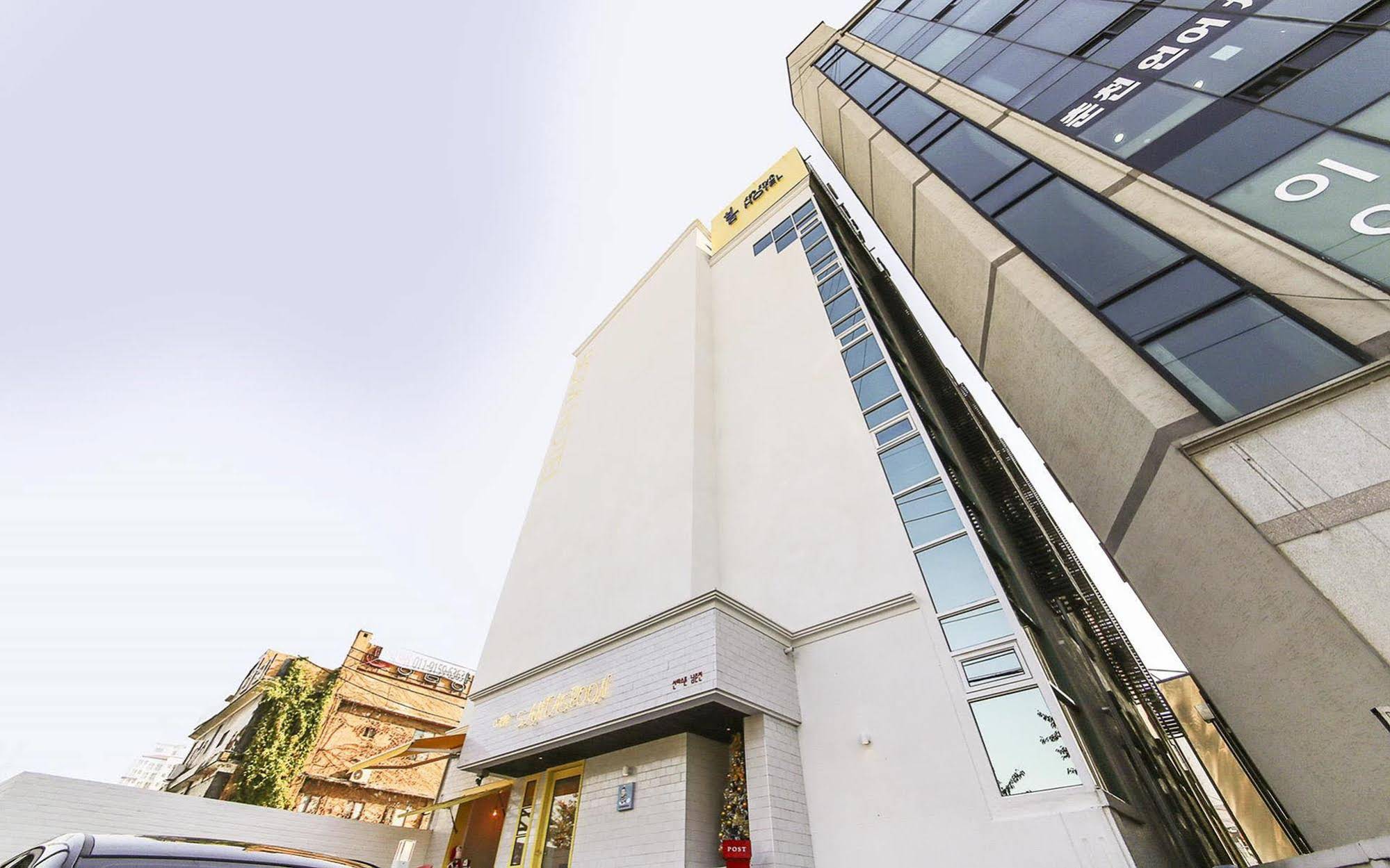 Hotel Bom