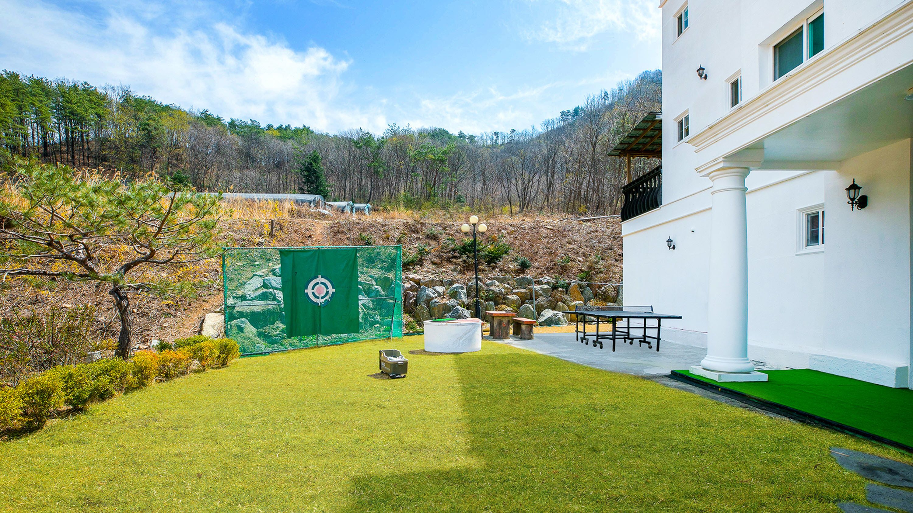 Nami Island Nara Spa Pension