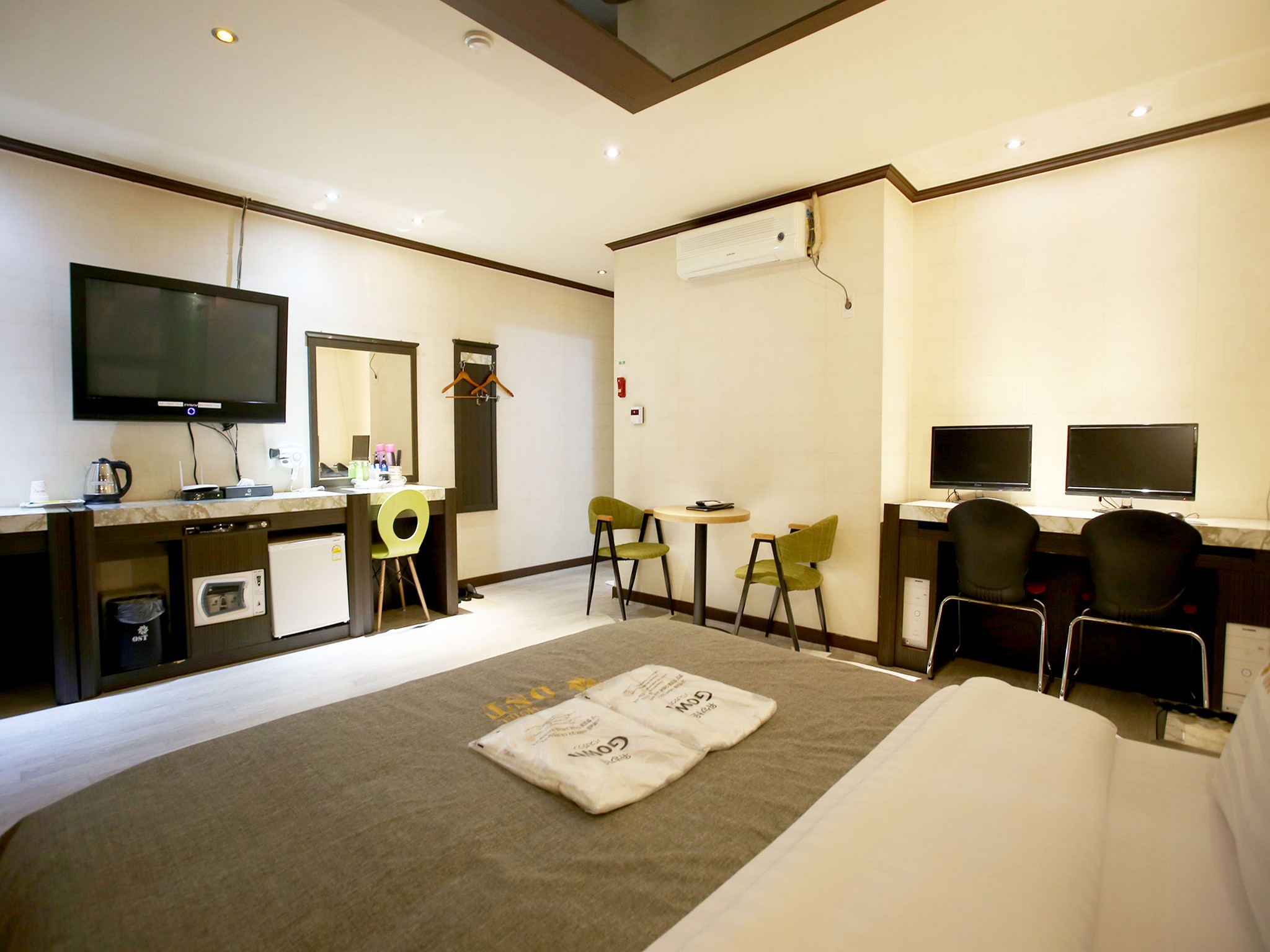 Ost Hotel