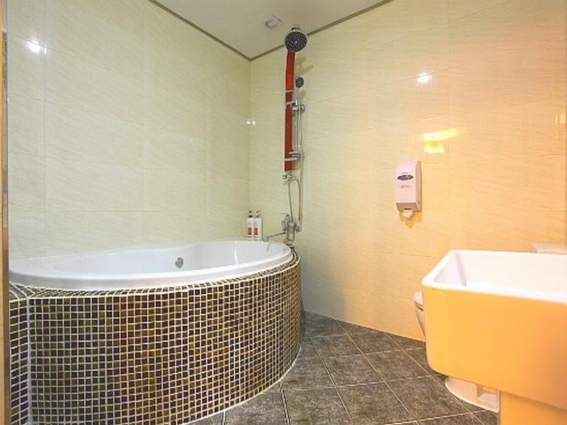 S Petite Hotel