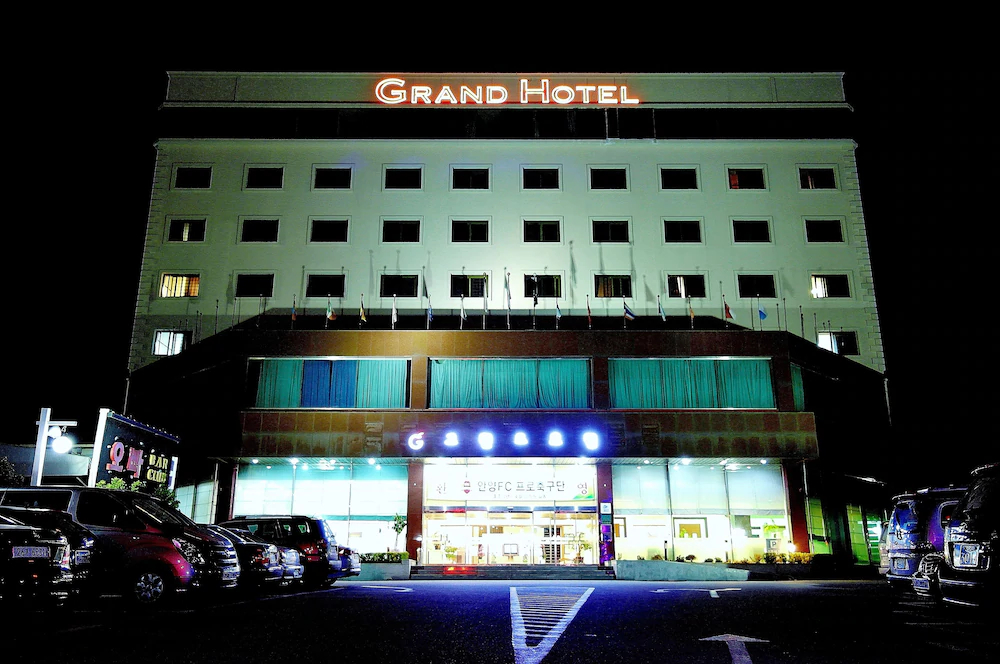 Grand Hotel