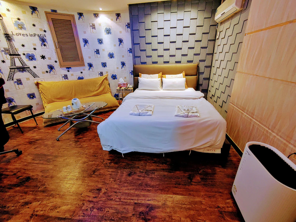 Hera Motel