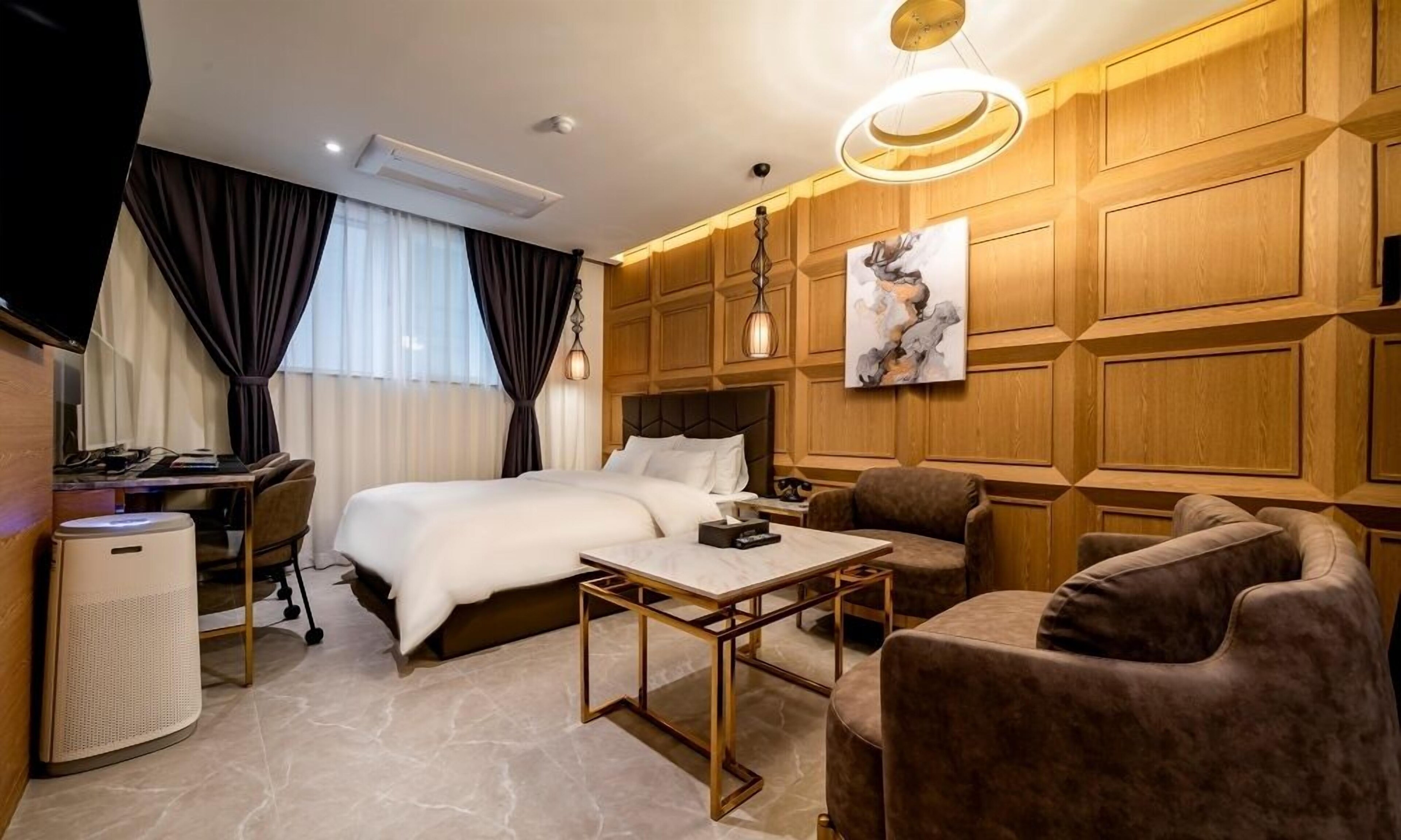 Urban Brown Hotel Chungju City Hall