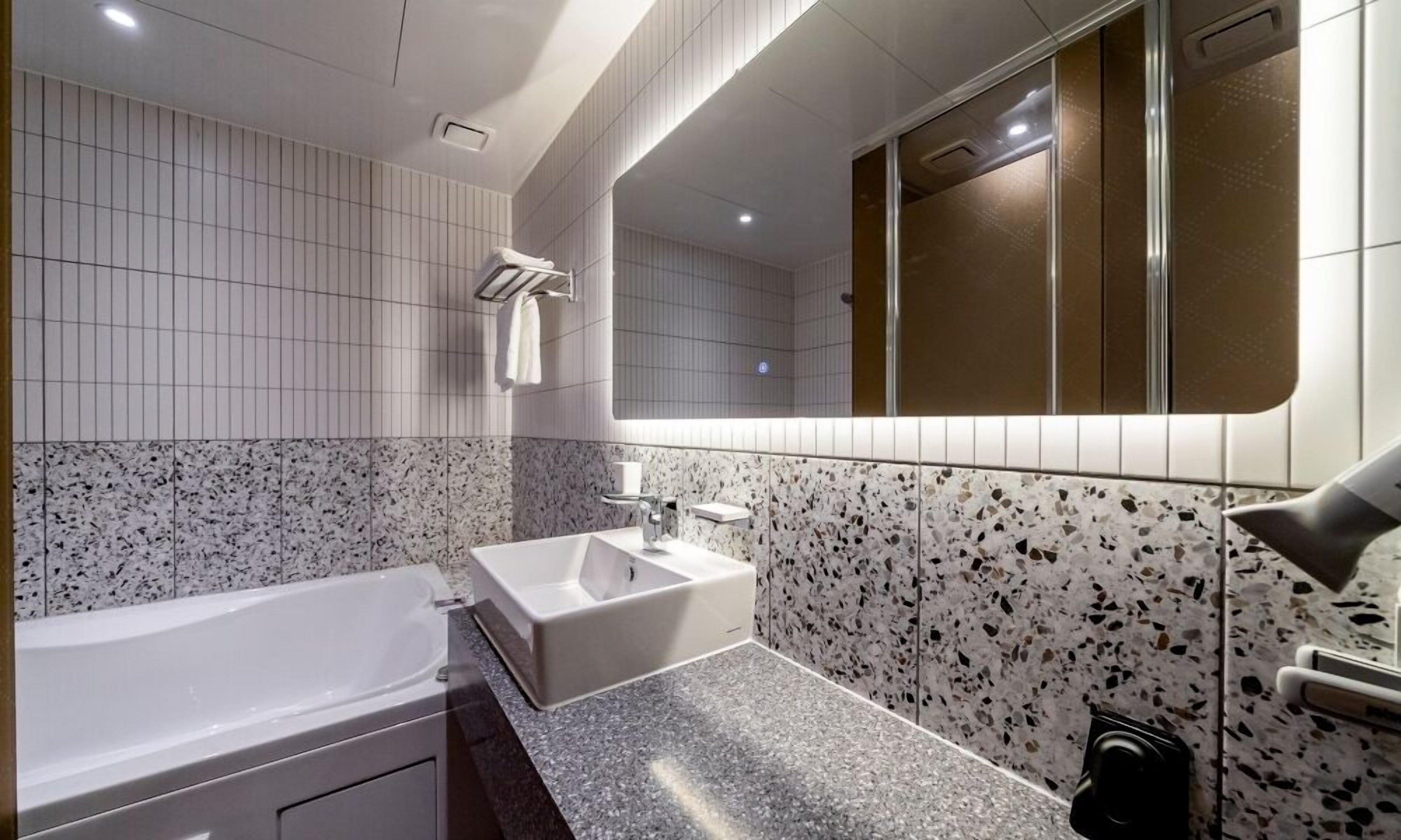 Urban Brown Hotel Chungju City Hall