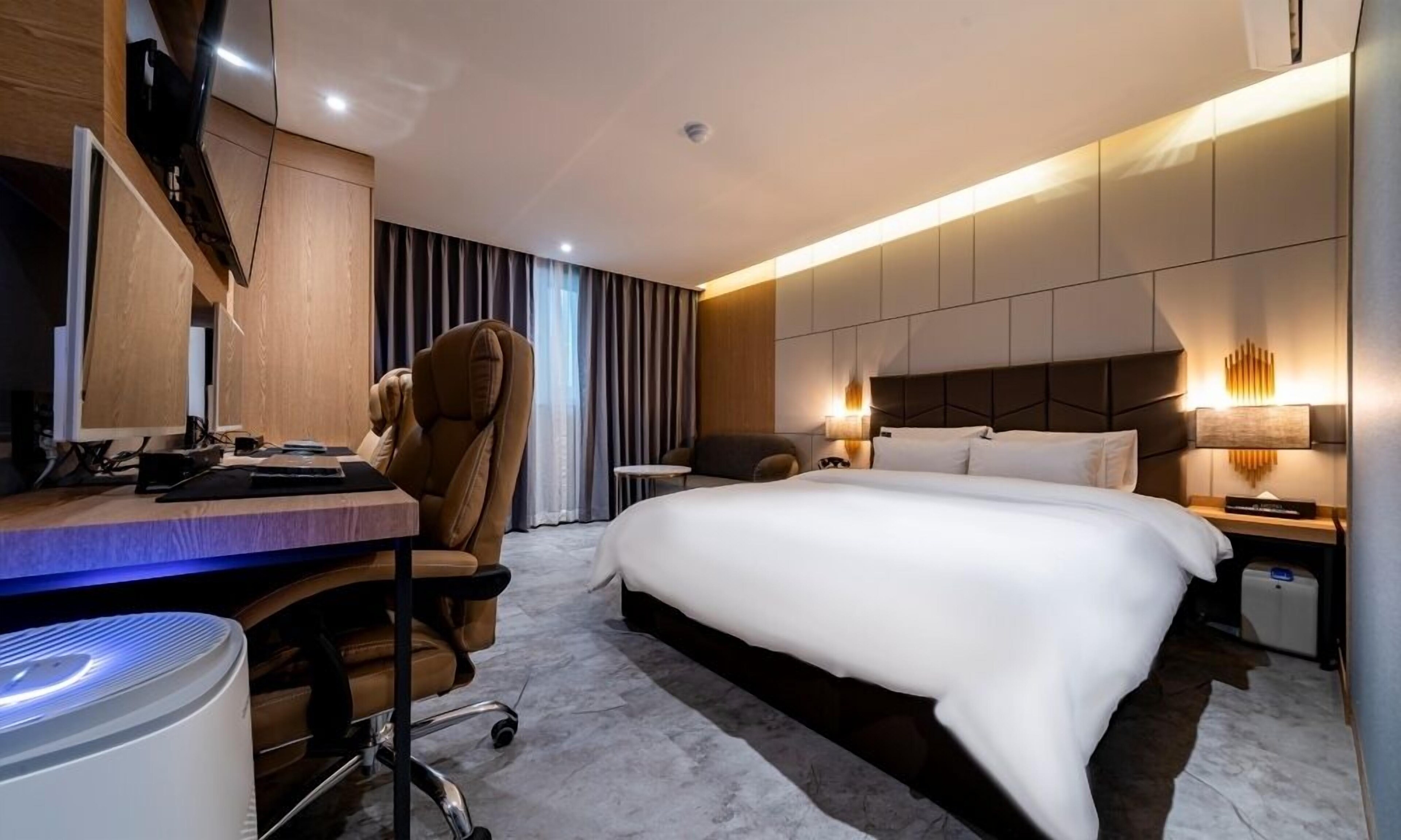 Urban Brown Hotel Chungju City Hall