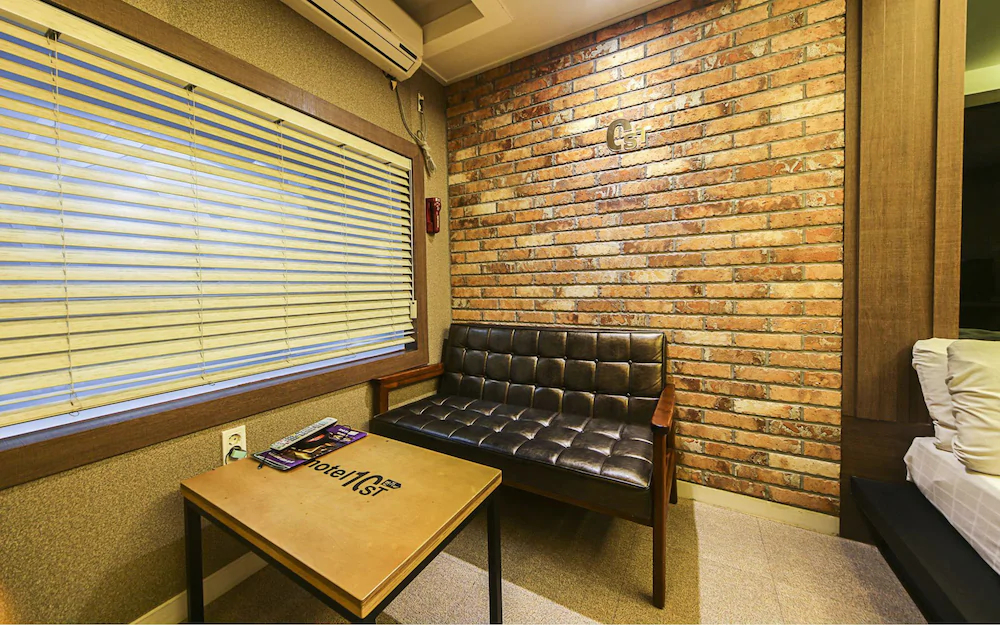 Brown Dot Hotel Seong Seo