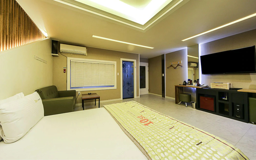 Brown Dot Hotel Seong Seo