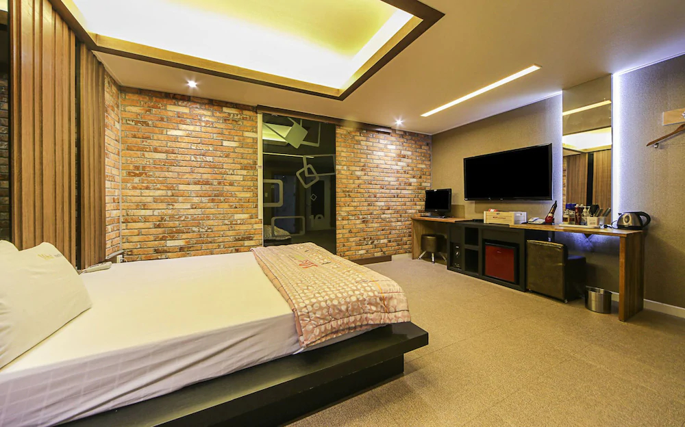 Brown Dot Hotel Seong Seo