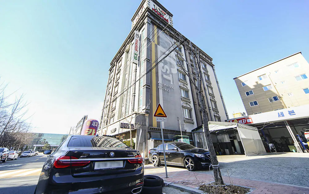 Brown Dot Hotel Seong Seo