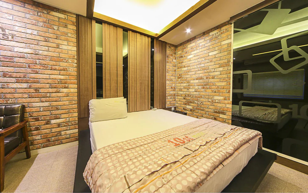 Brown Dot Hotel Seong Seo