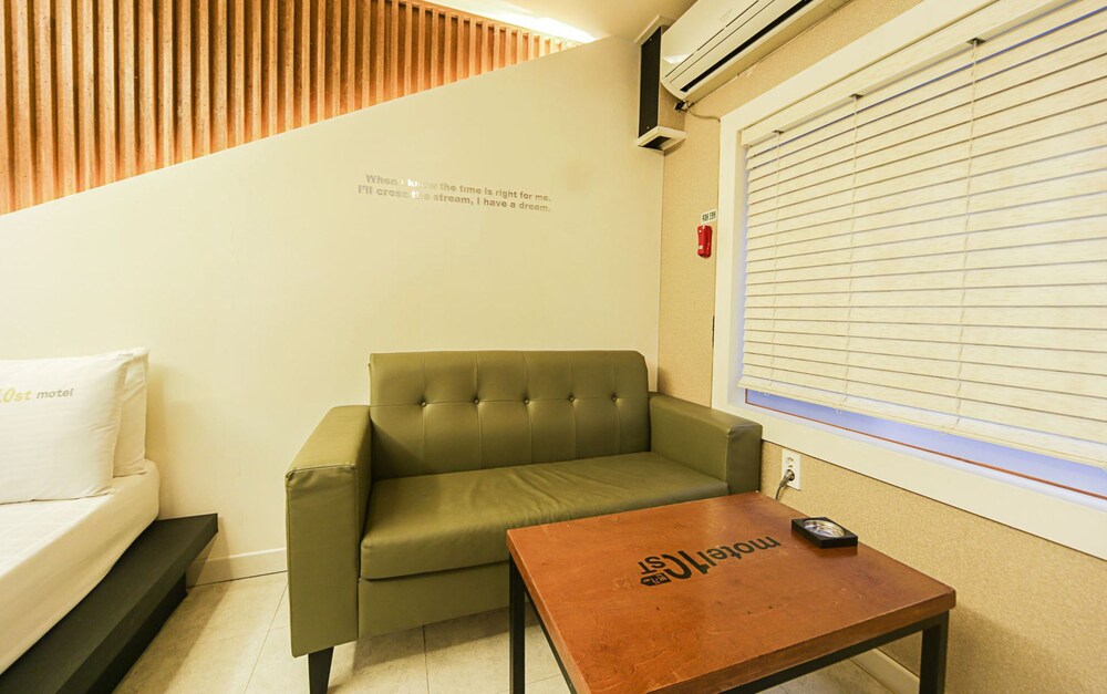 Brown Dot Hotel Seong Seo