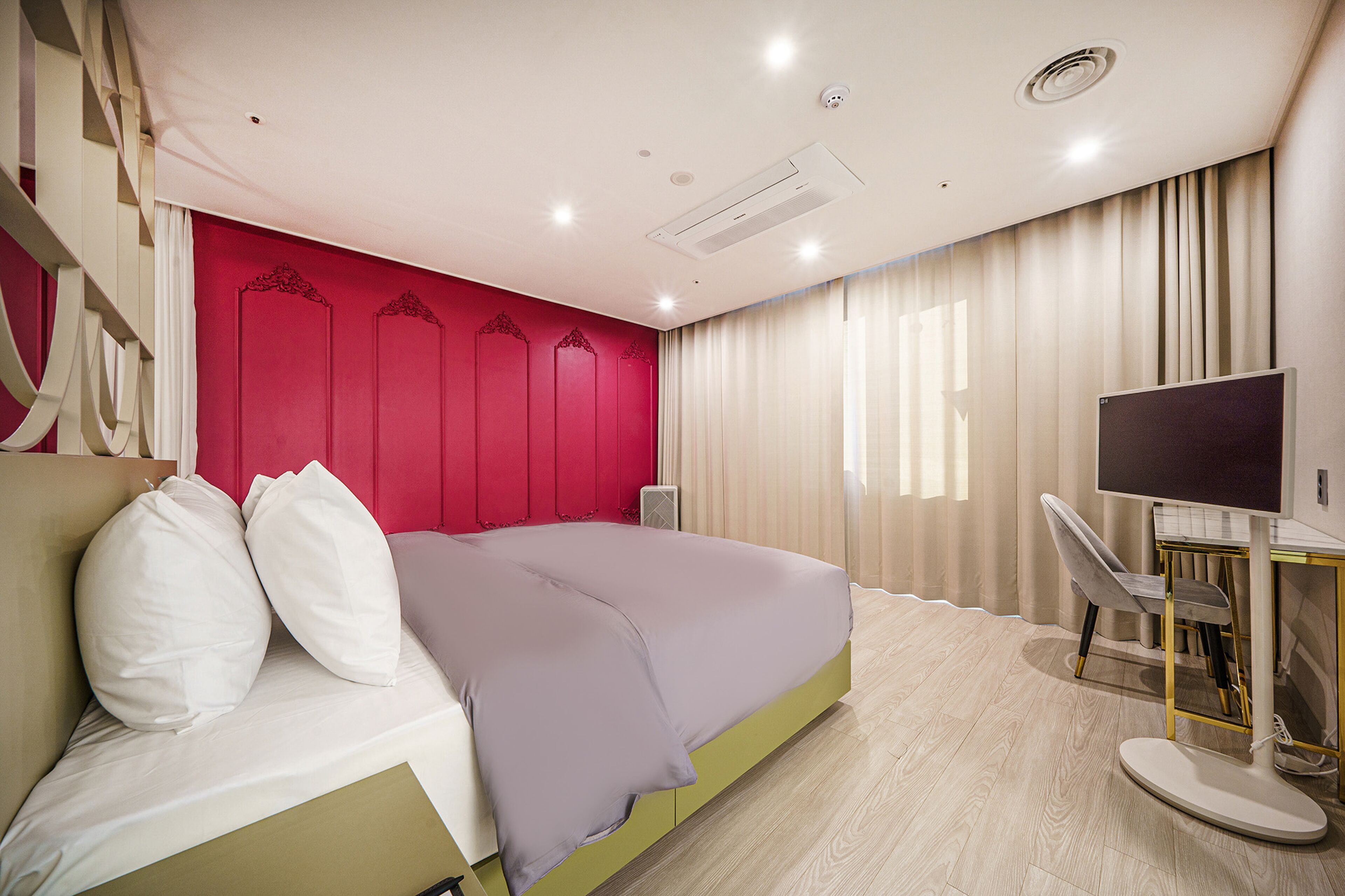 ACT Tourist Hotel
