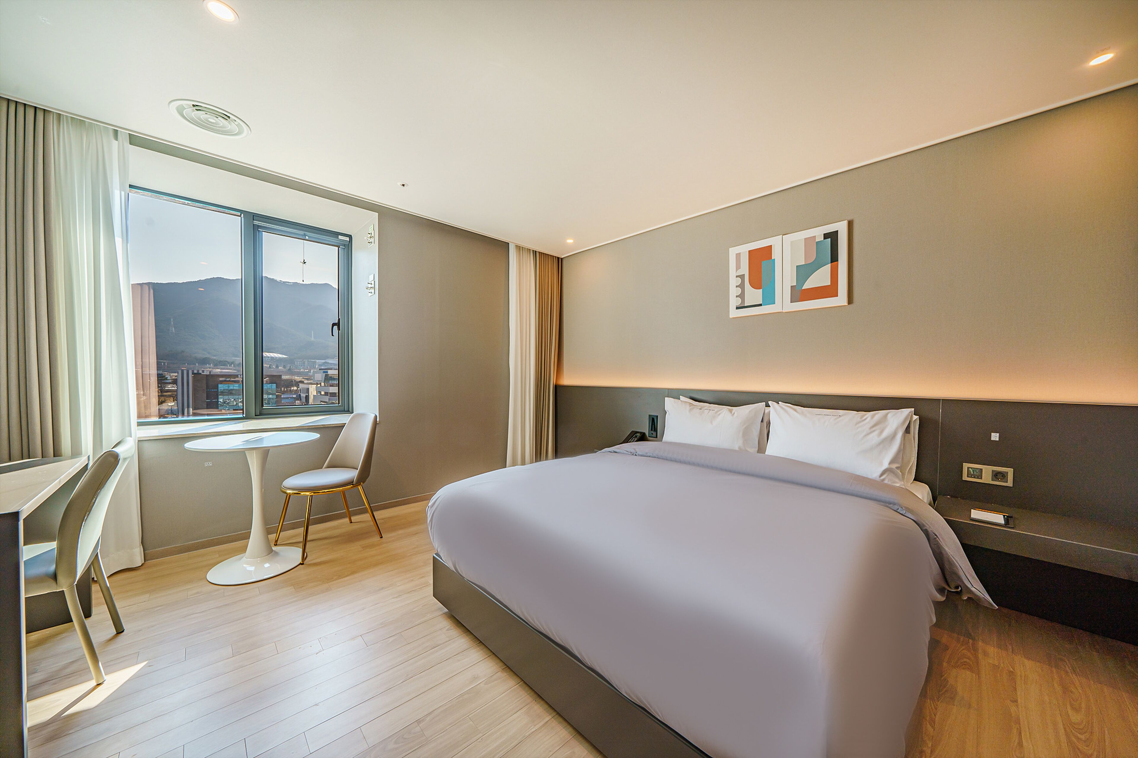 ACT Tourist Hotel
