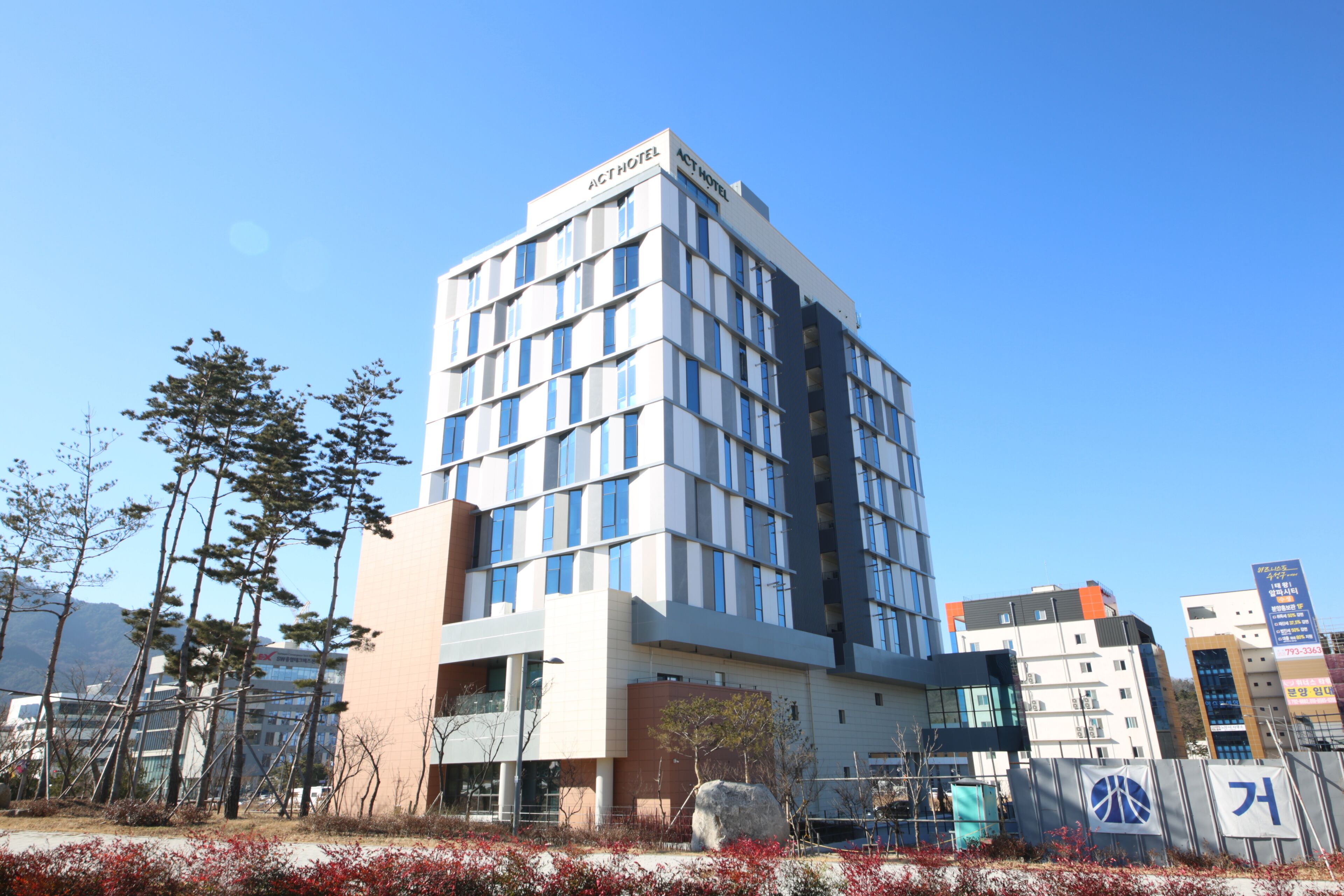 ACT Tourist Hotel