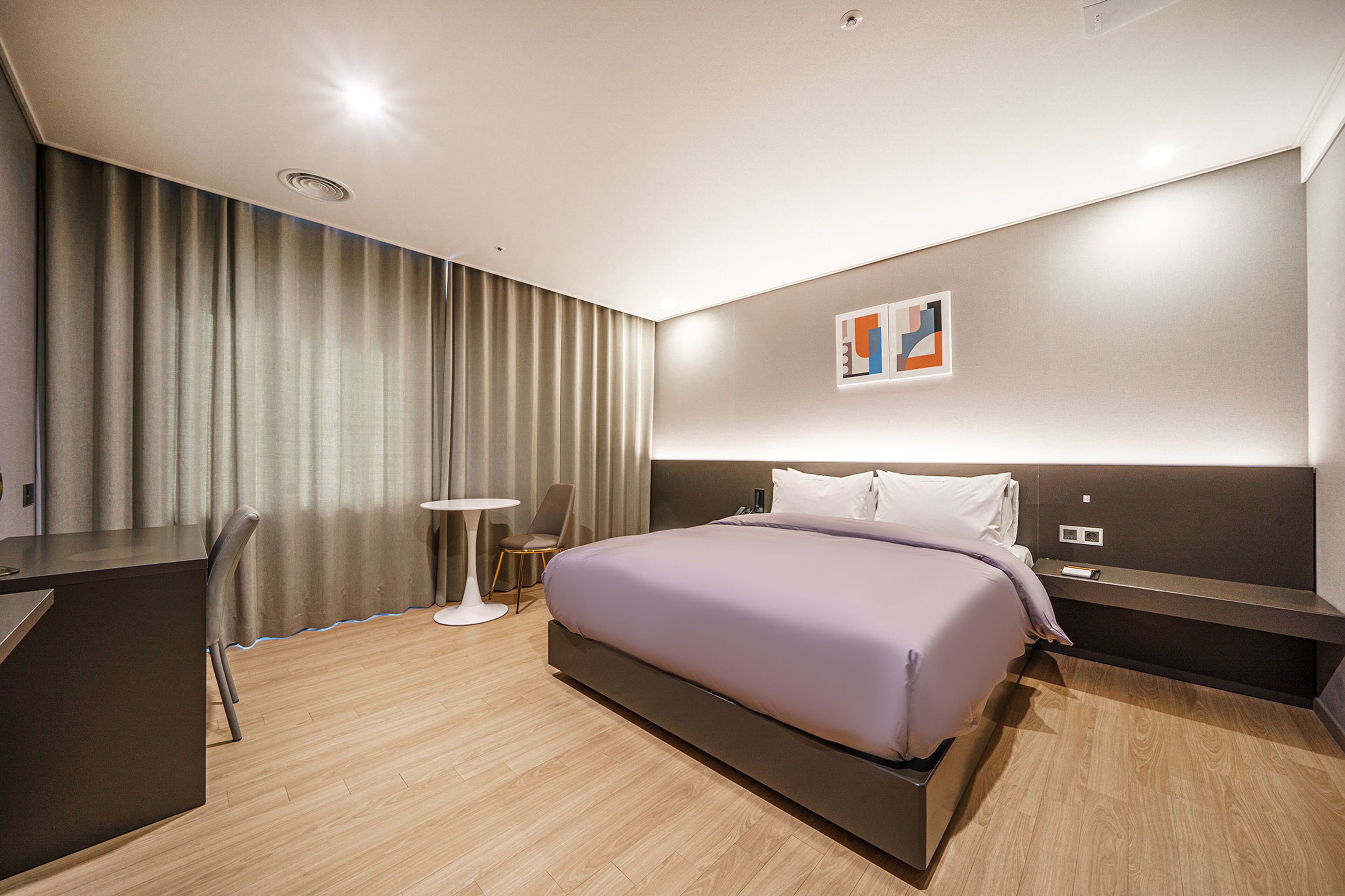 ACT Tourist Hotel