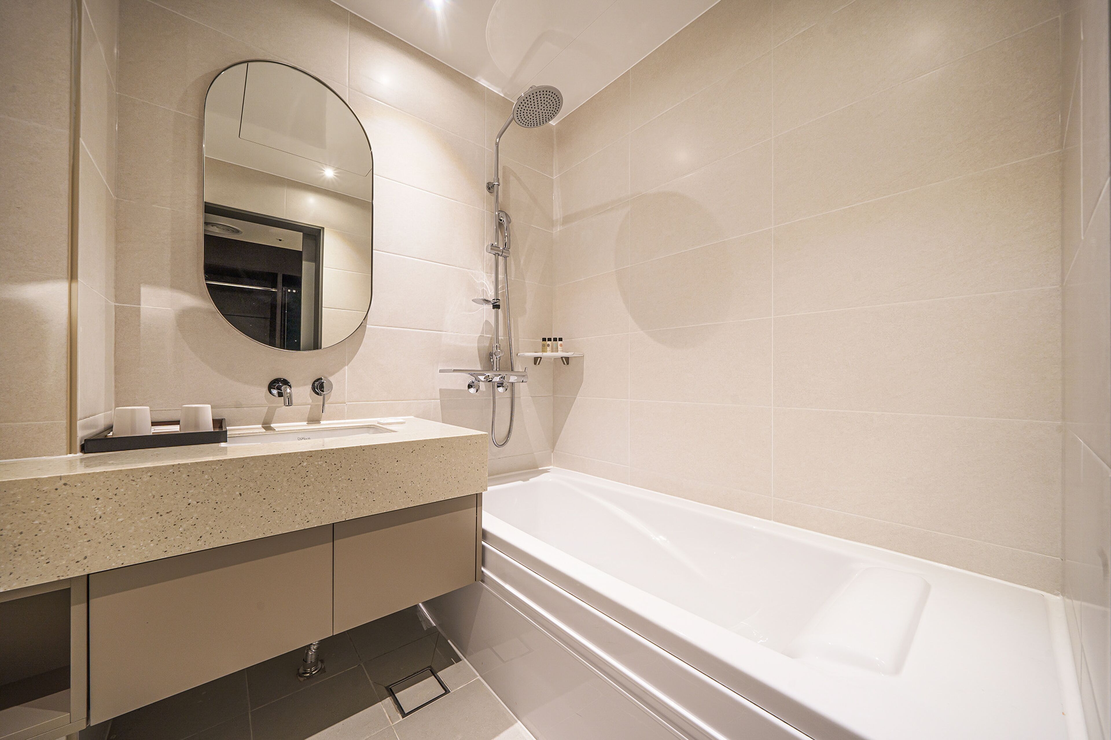 ACT Tourist Hotel