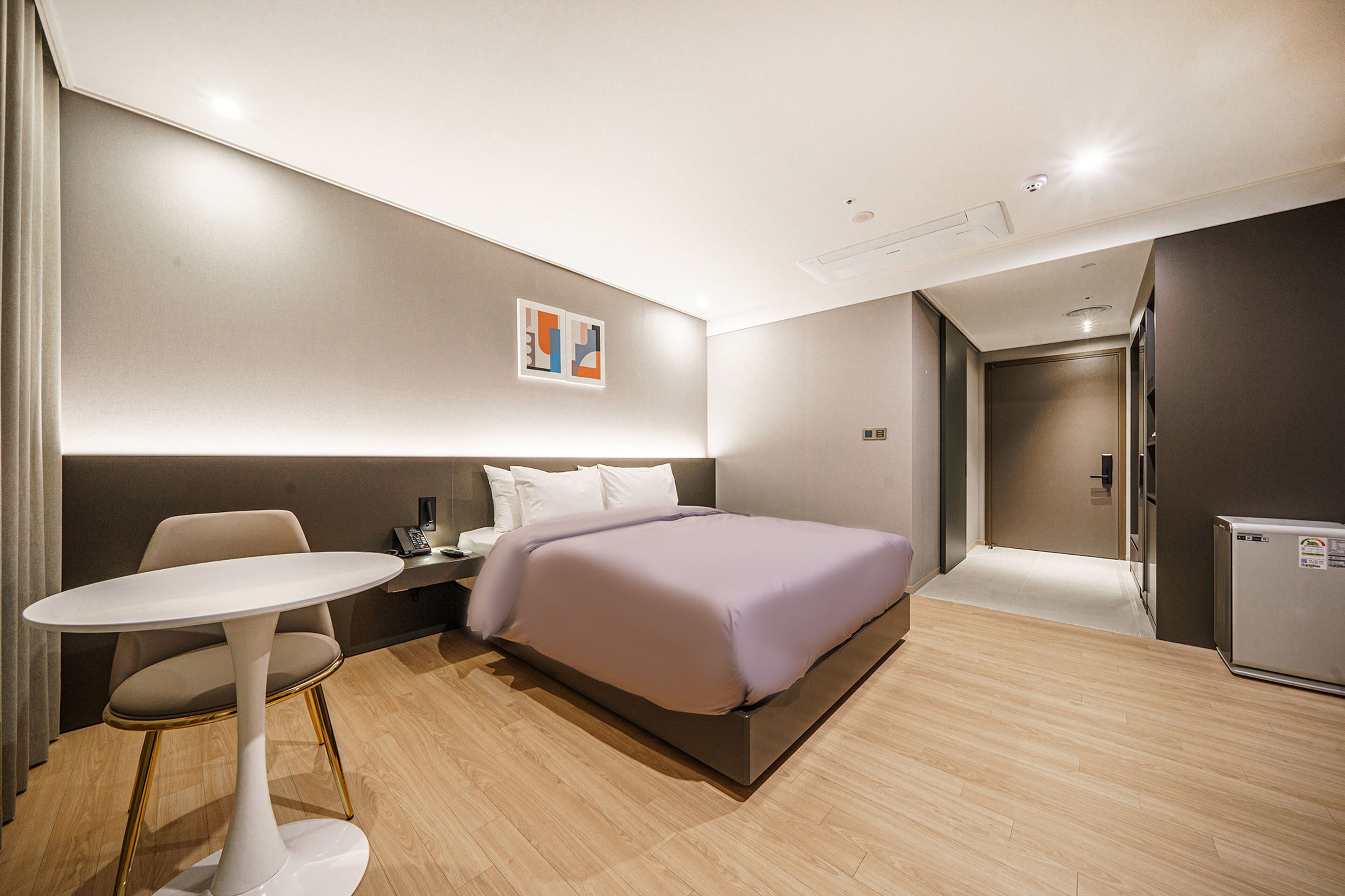 ACT Tourist Hotel
