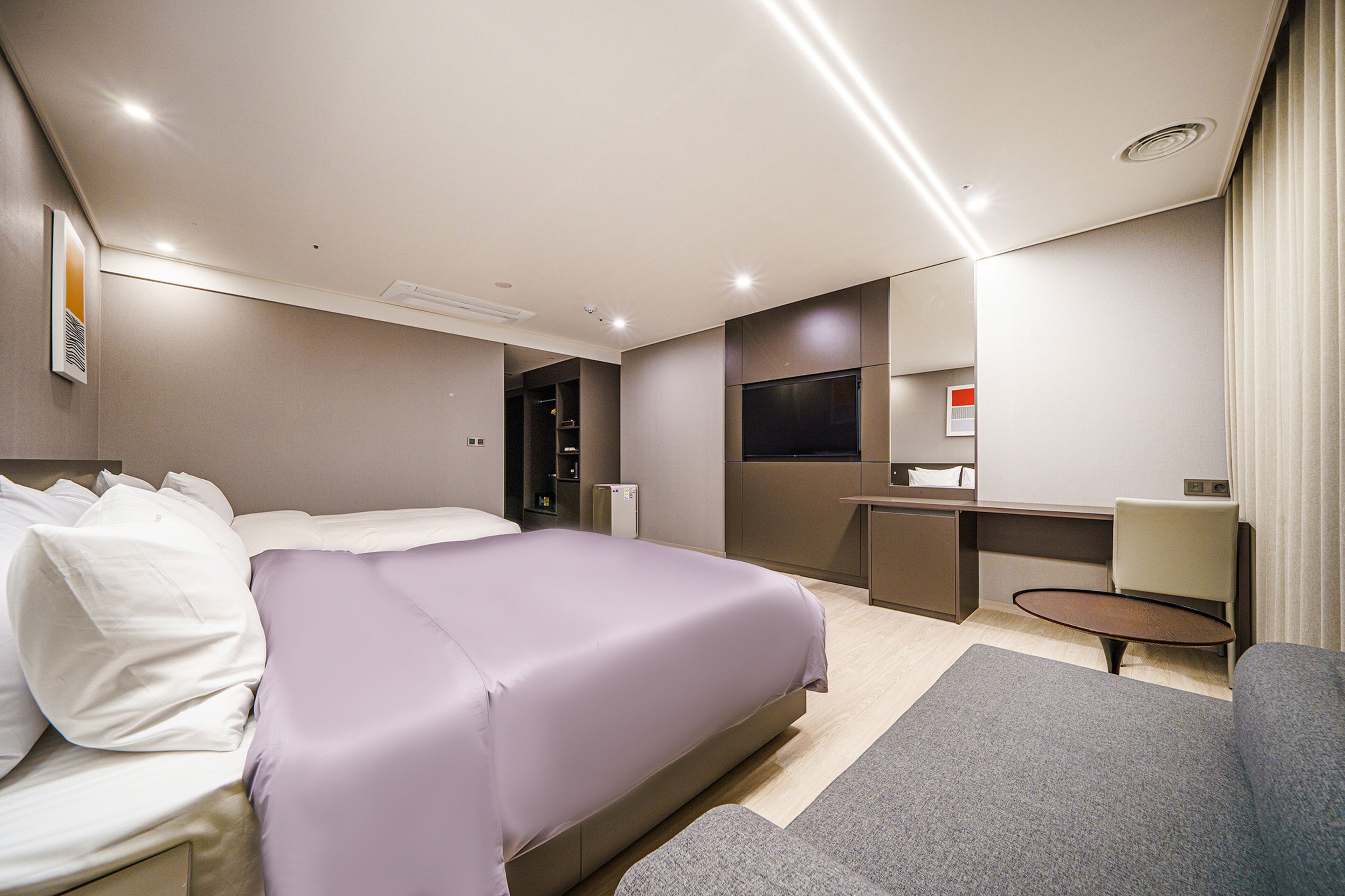 ACT Tourist Hotel