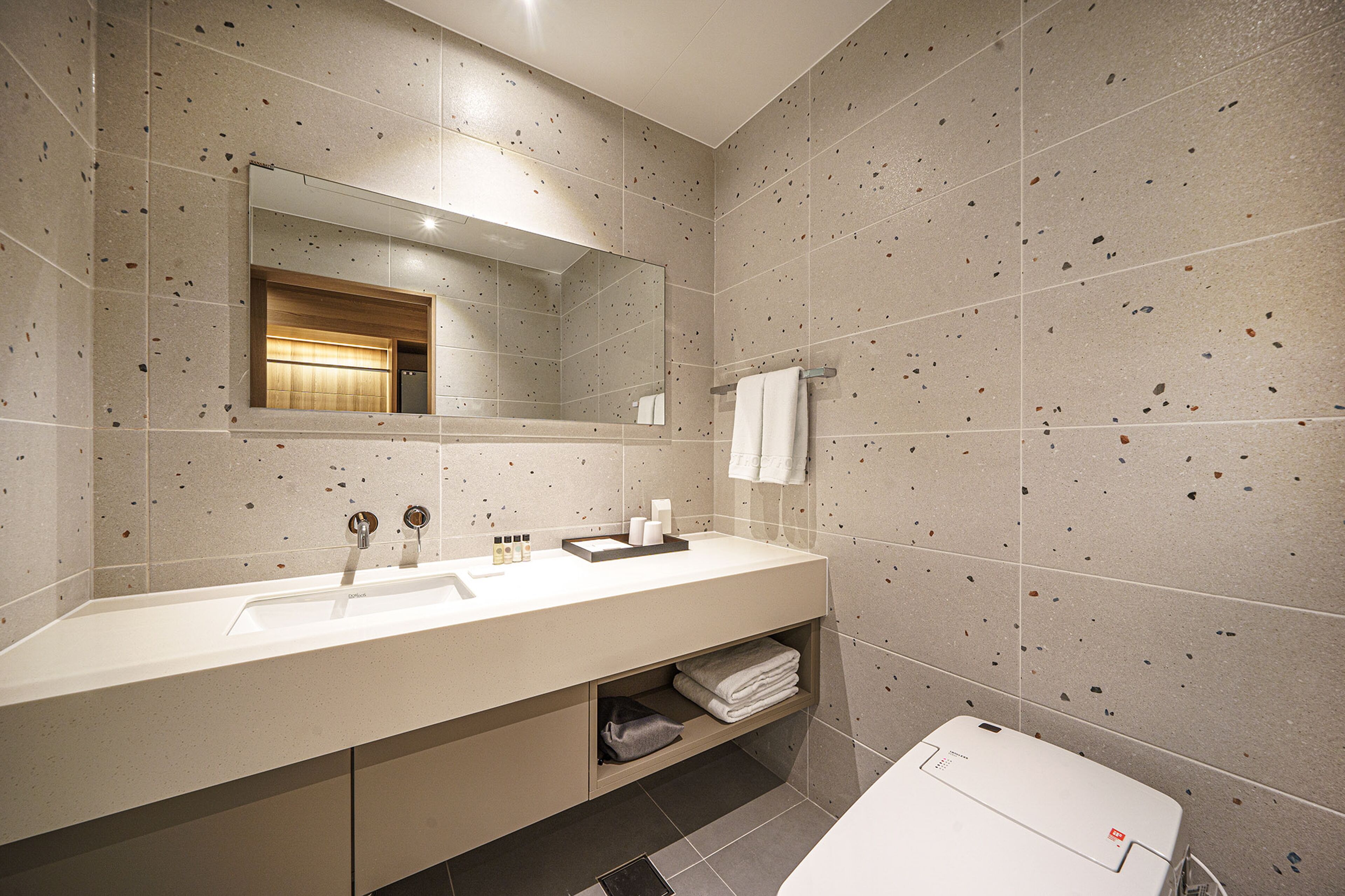 ACT Tourist Hotel