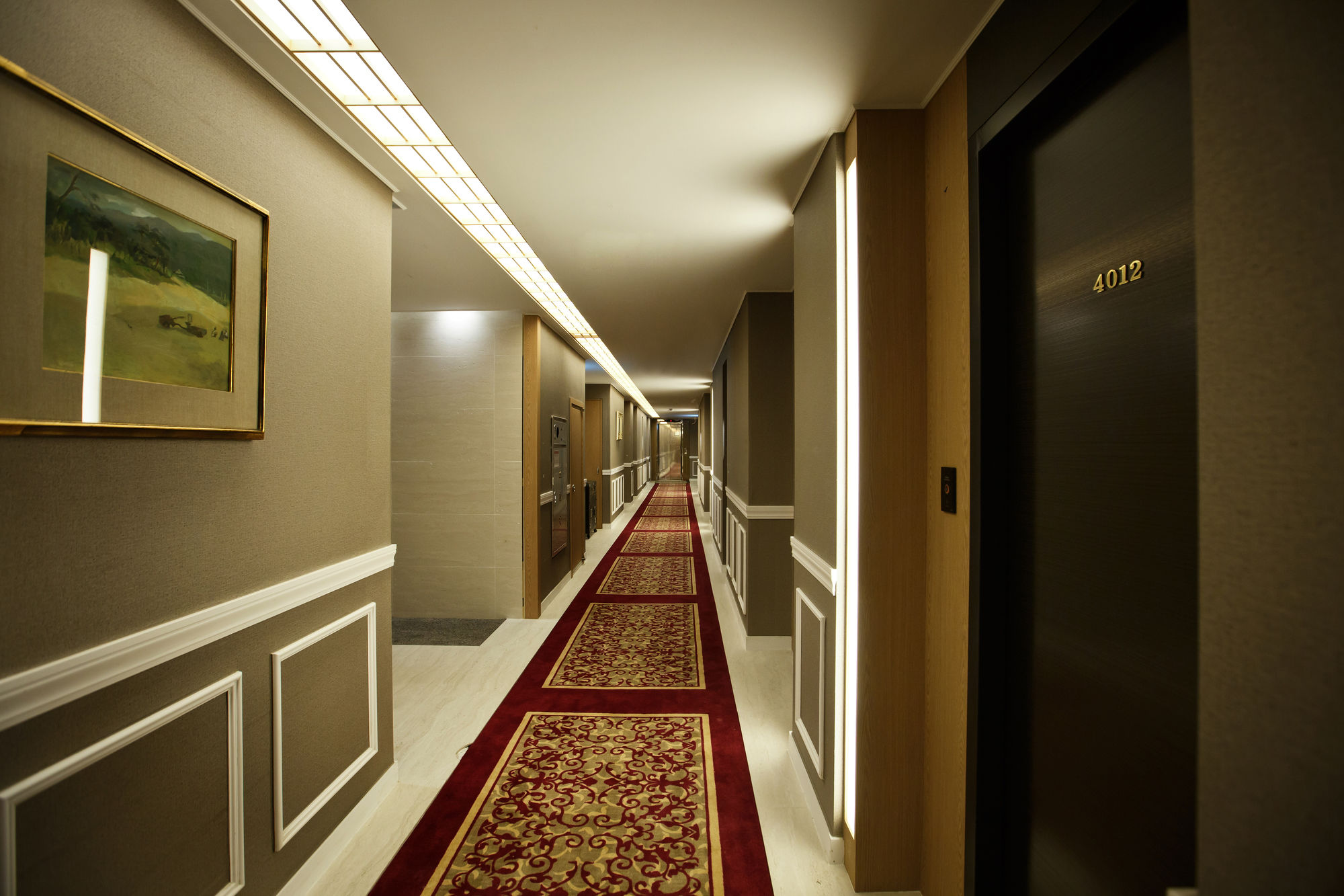 Ariana Hotel