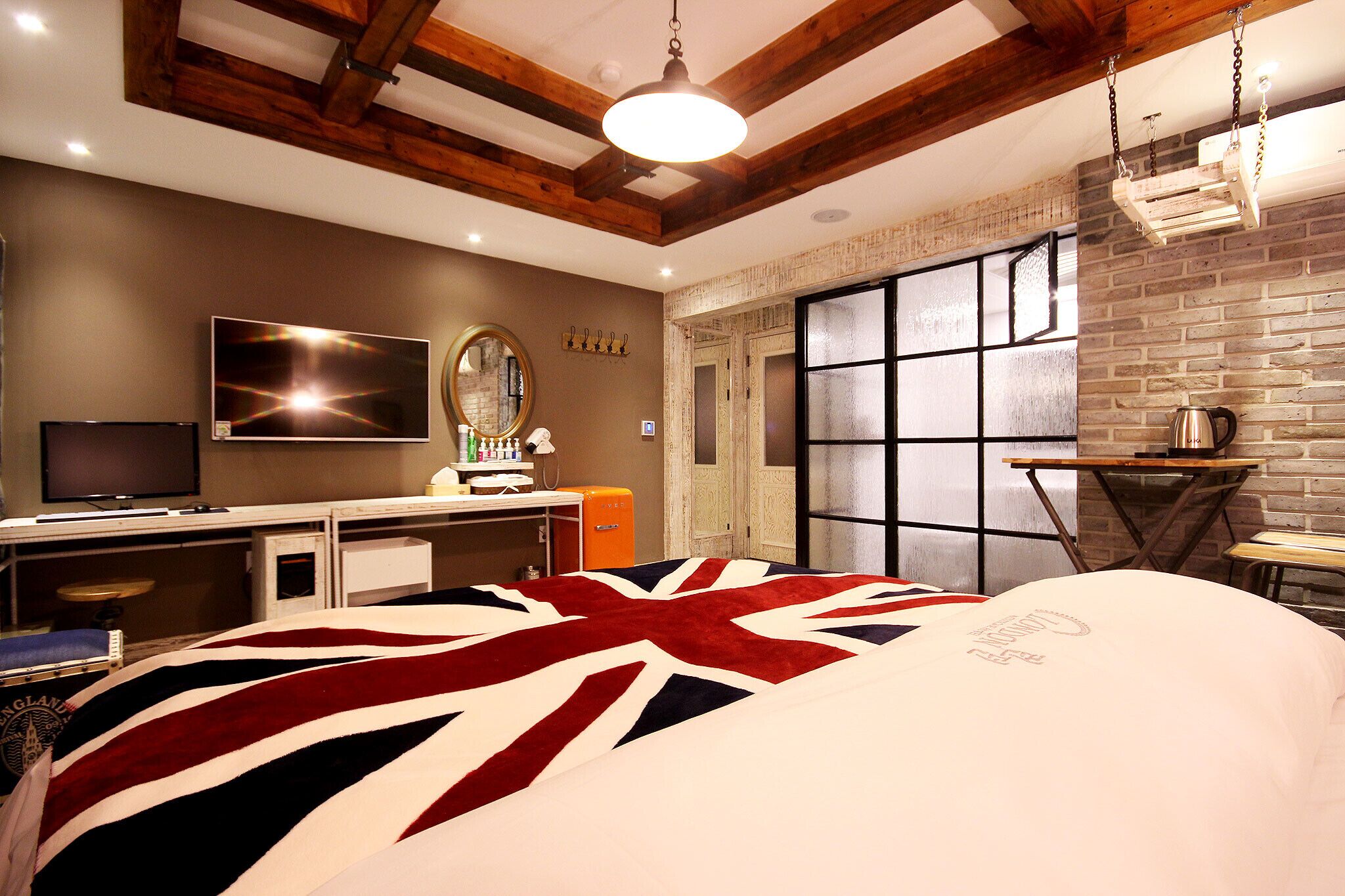 Daegu Dongdaegu Station London Boutique