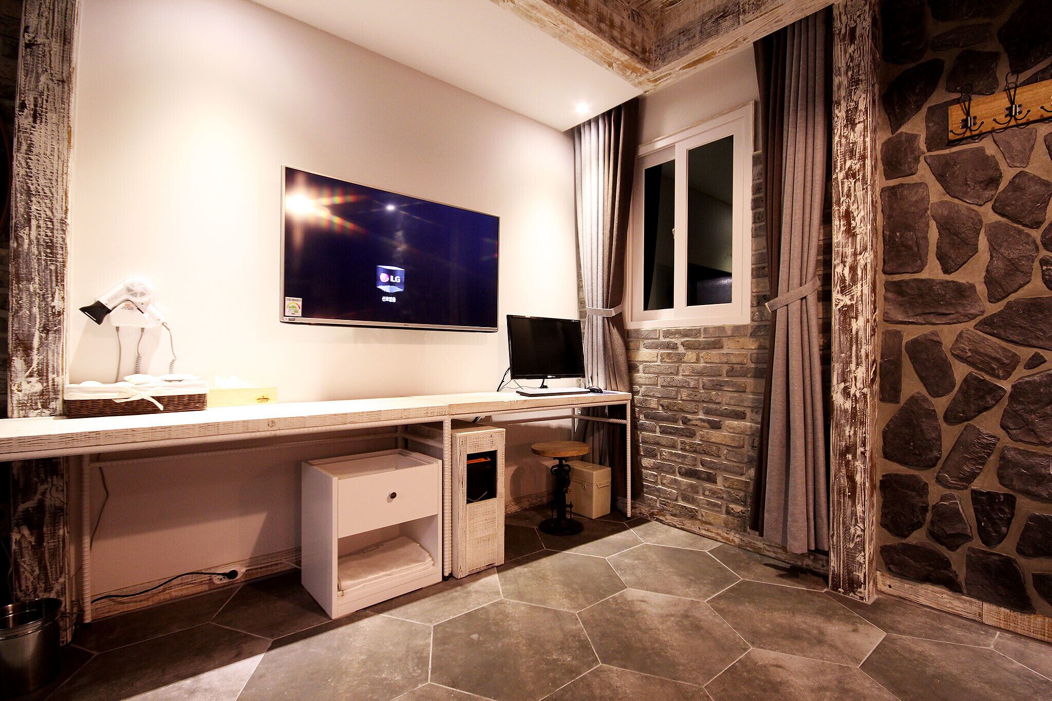 Daegu Dongdaegu Station London Boutique