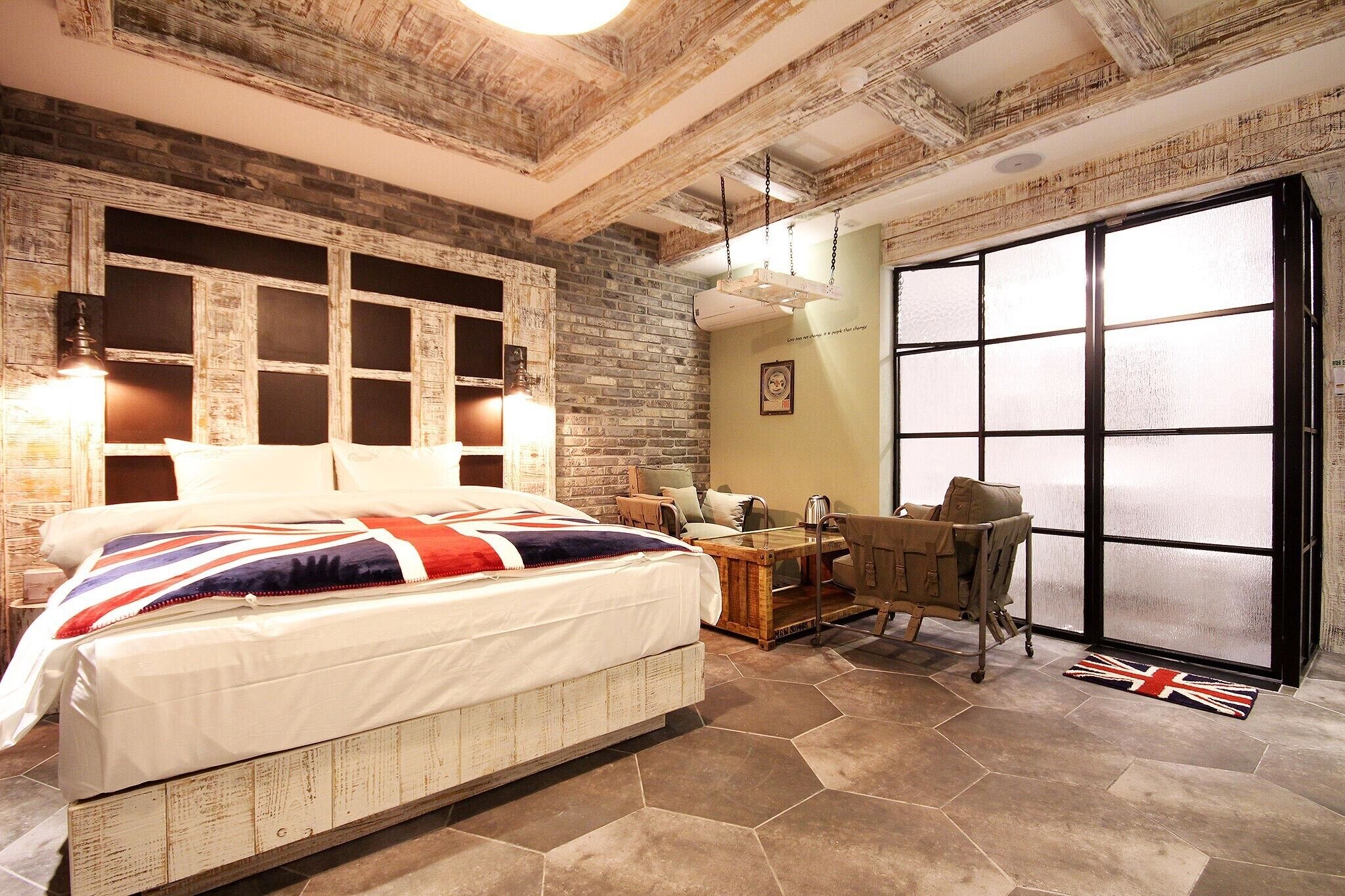 Daegu Dongdaegu Station London Boutique