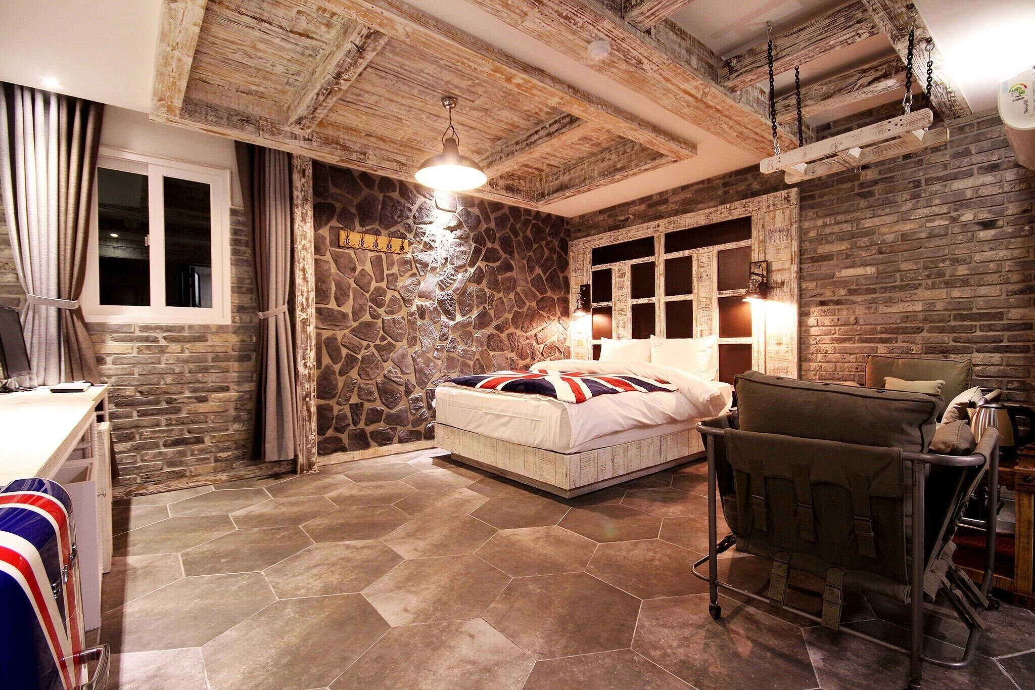 Daegu Dongdaegu Station London Boutique