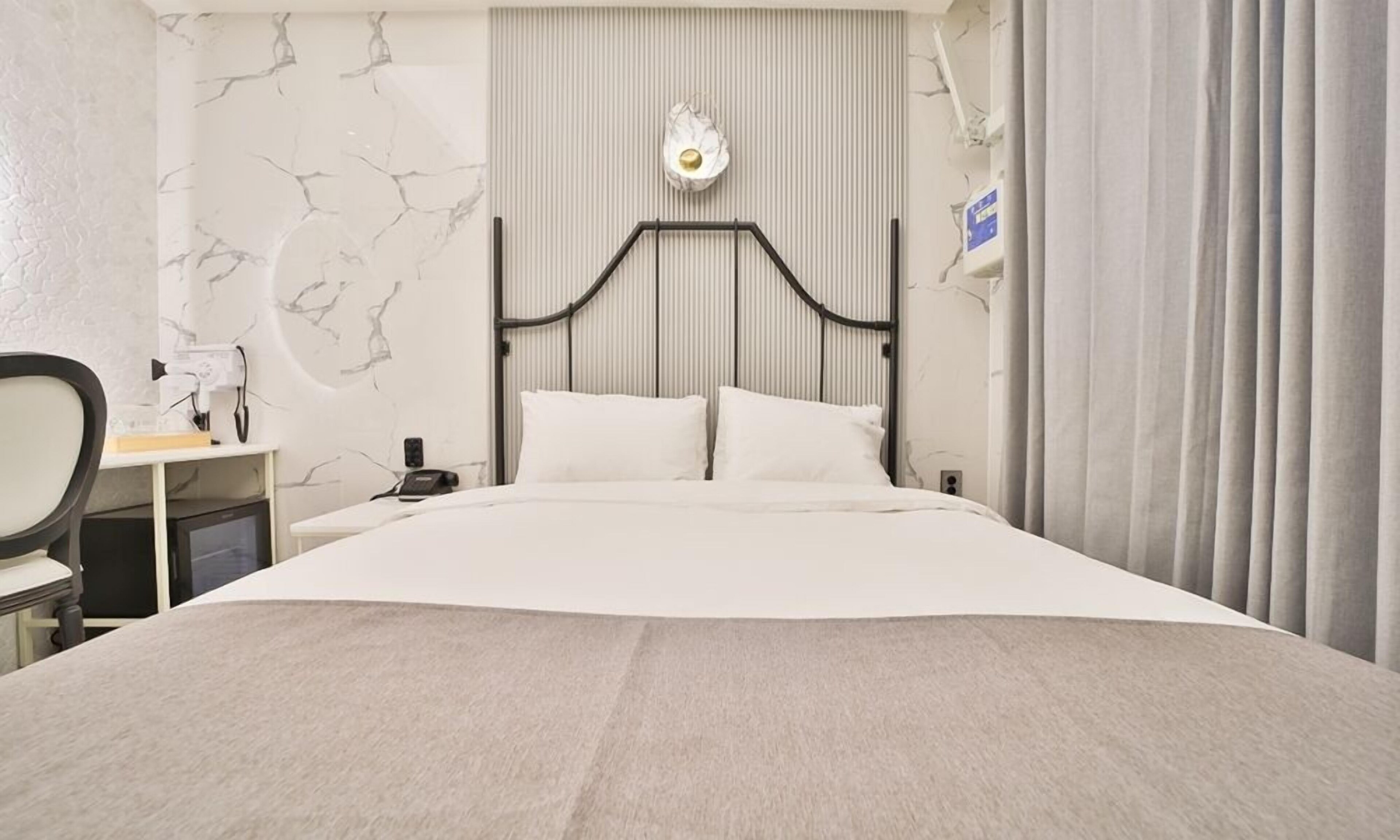 Daegu February Hotel Lions Park