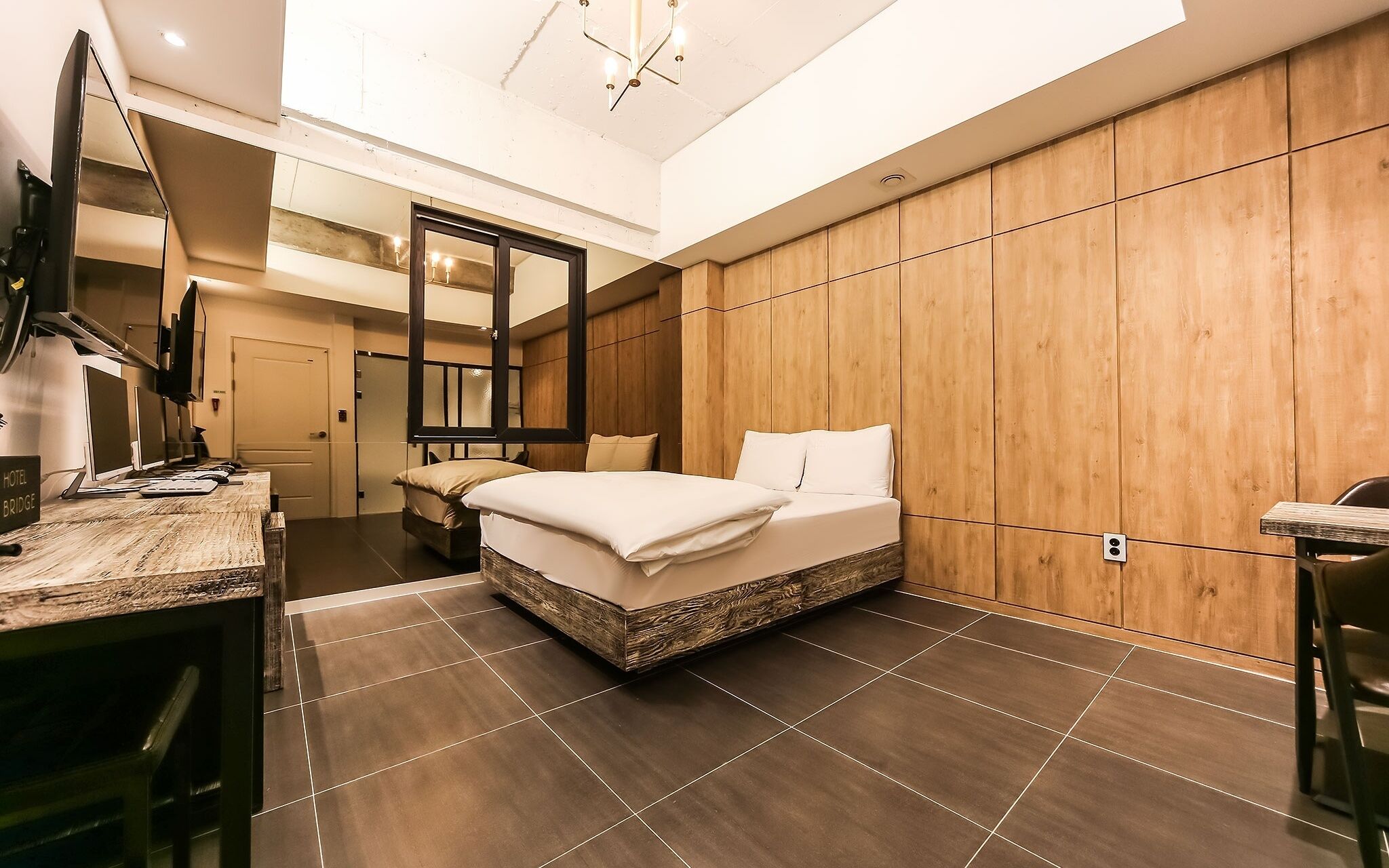 Daegu Gyeongbuk University Bridge Hotel