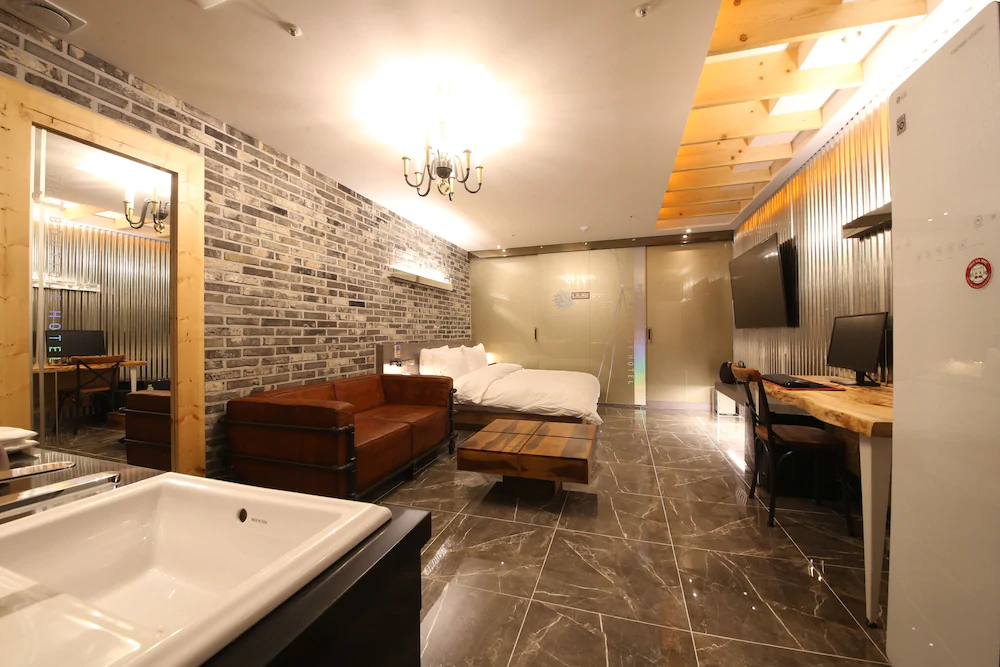 Daegu J Hotel