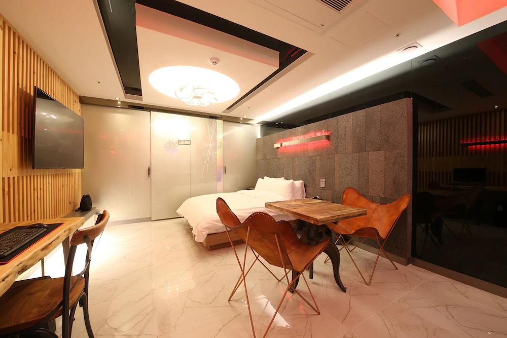 Daegu J Hotel