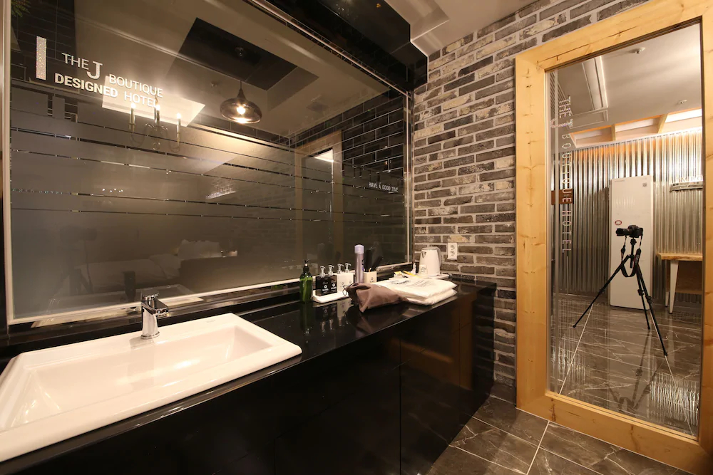 Daegu J Hotel