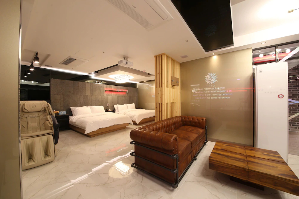Daegu J Hotel