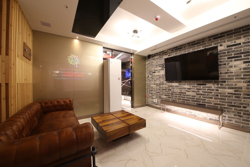 Daegu J Hotel