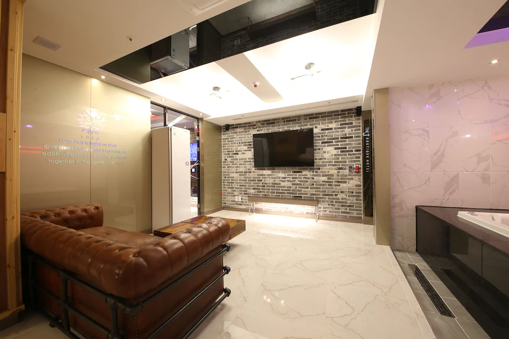 Daegu J Hotel