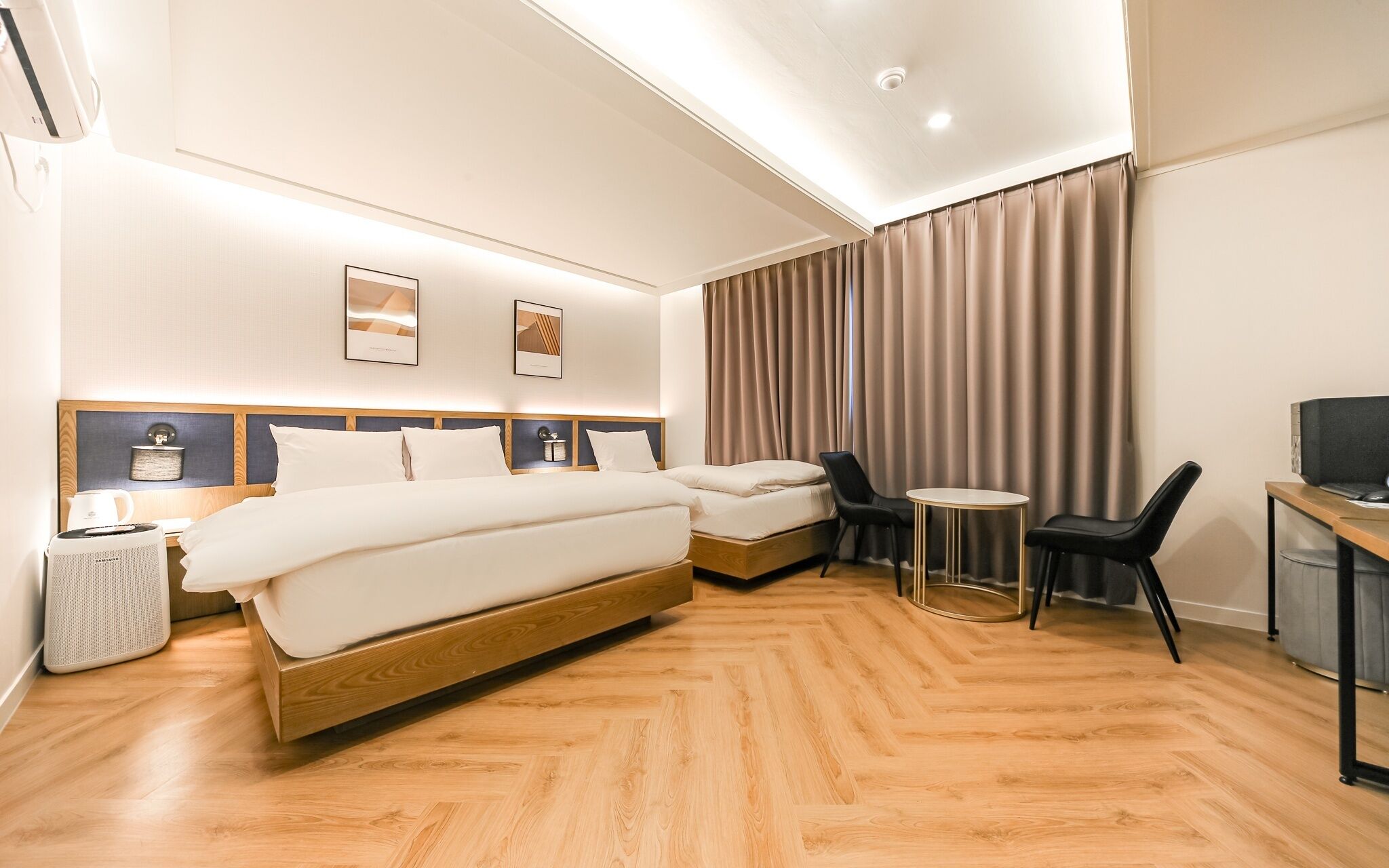 Dongchon Amusement Park Gallery Hotel