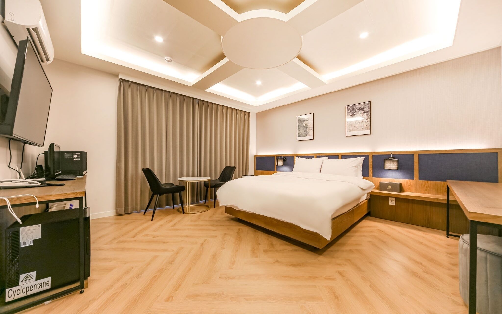 Dongchon Amusement Park Gallery Hotel