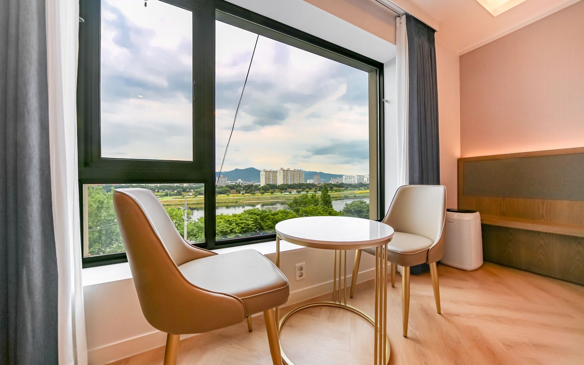 Dongchon Amusement Park Gallery Hotel