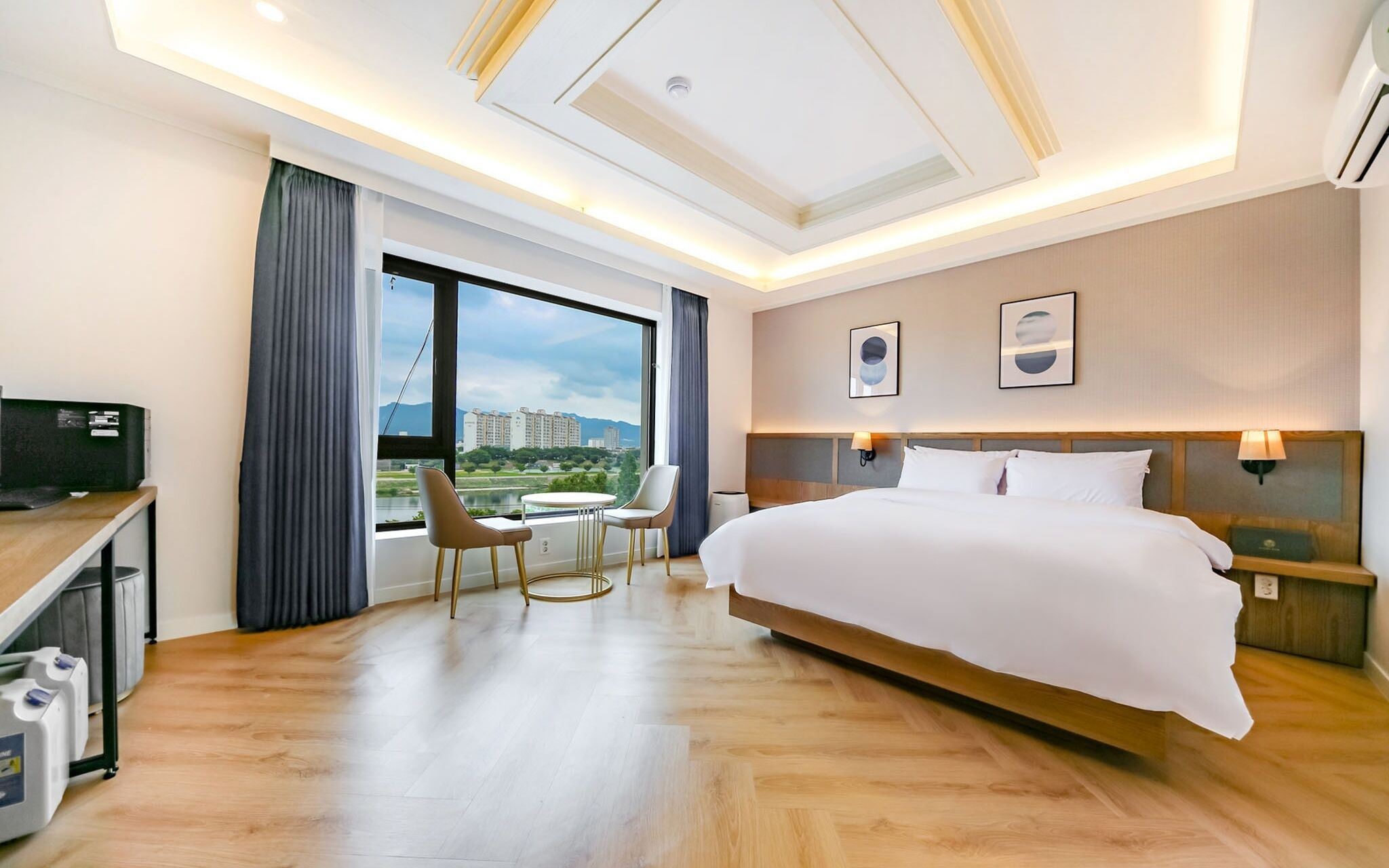 Dongchon Amusement Park Gallery Hotel
