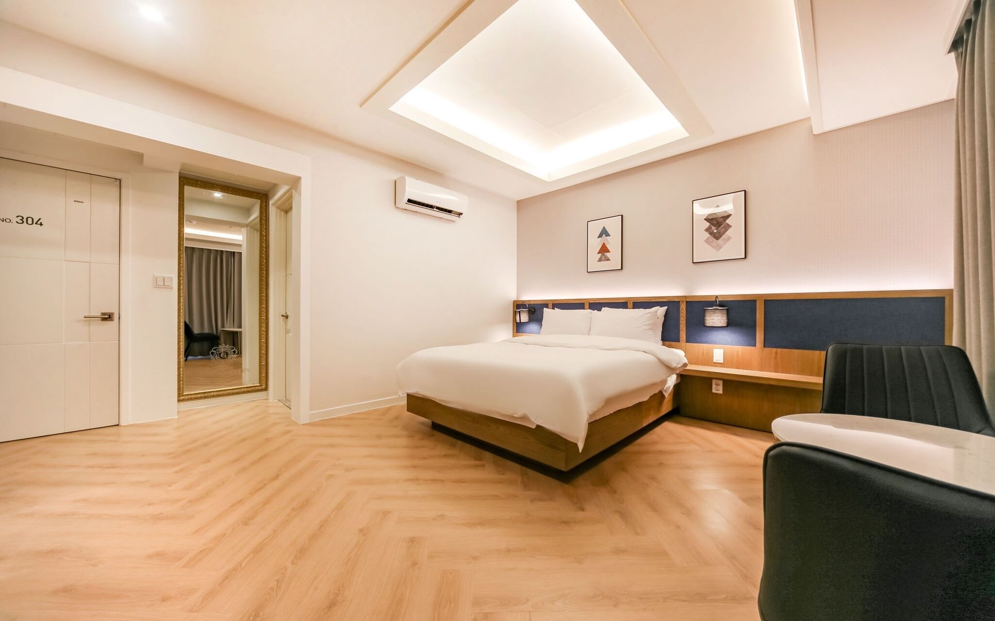 Dongchon Amusement Park Gallery Hotel