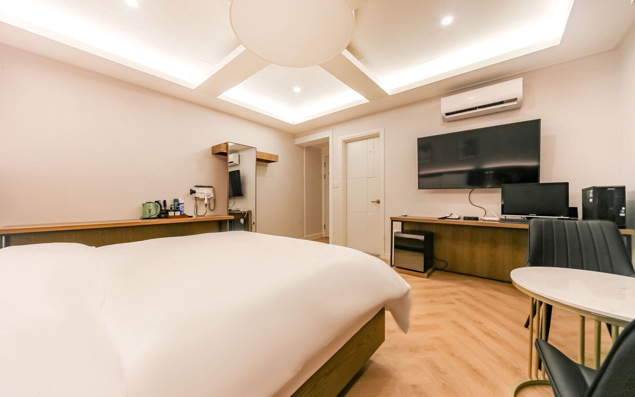 Dongchon Amusement Park Gallery Hotel