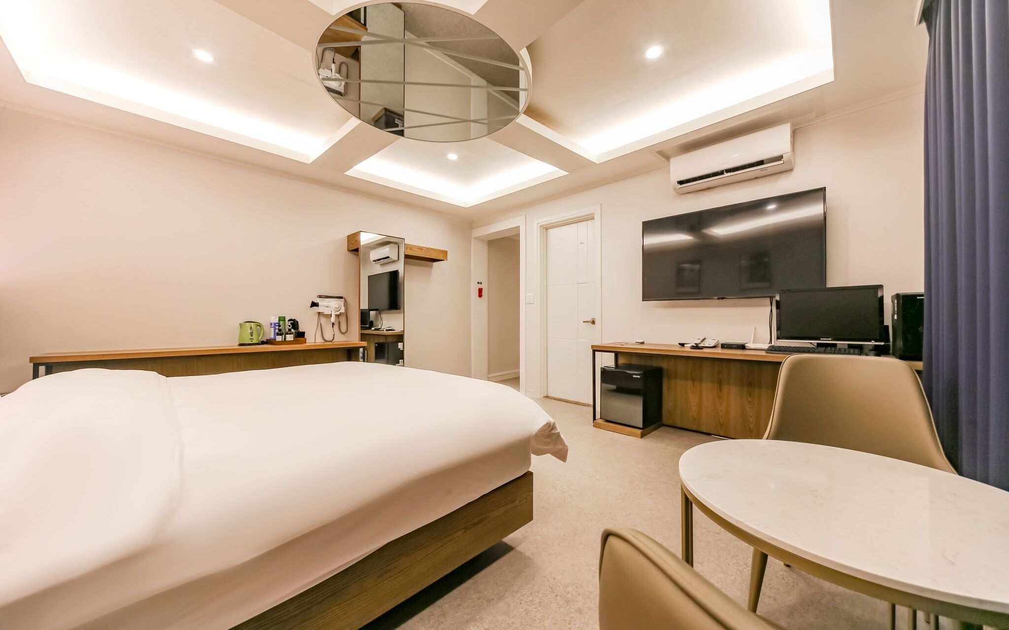 Dongchon Amusement Park Gallery Hotel
