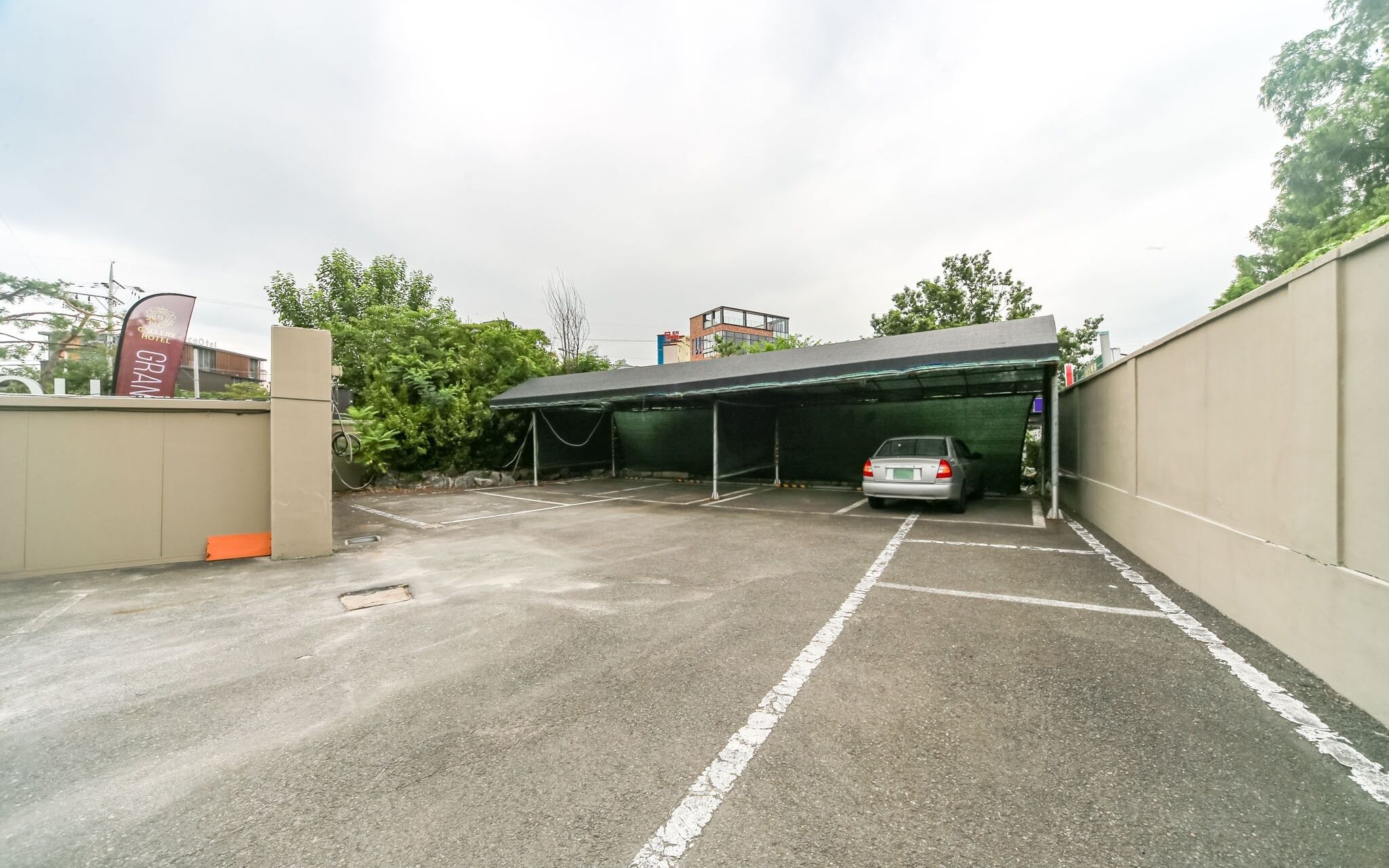 Dongchon Amusement Park Gallery Hotel