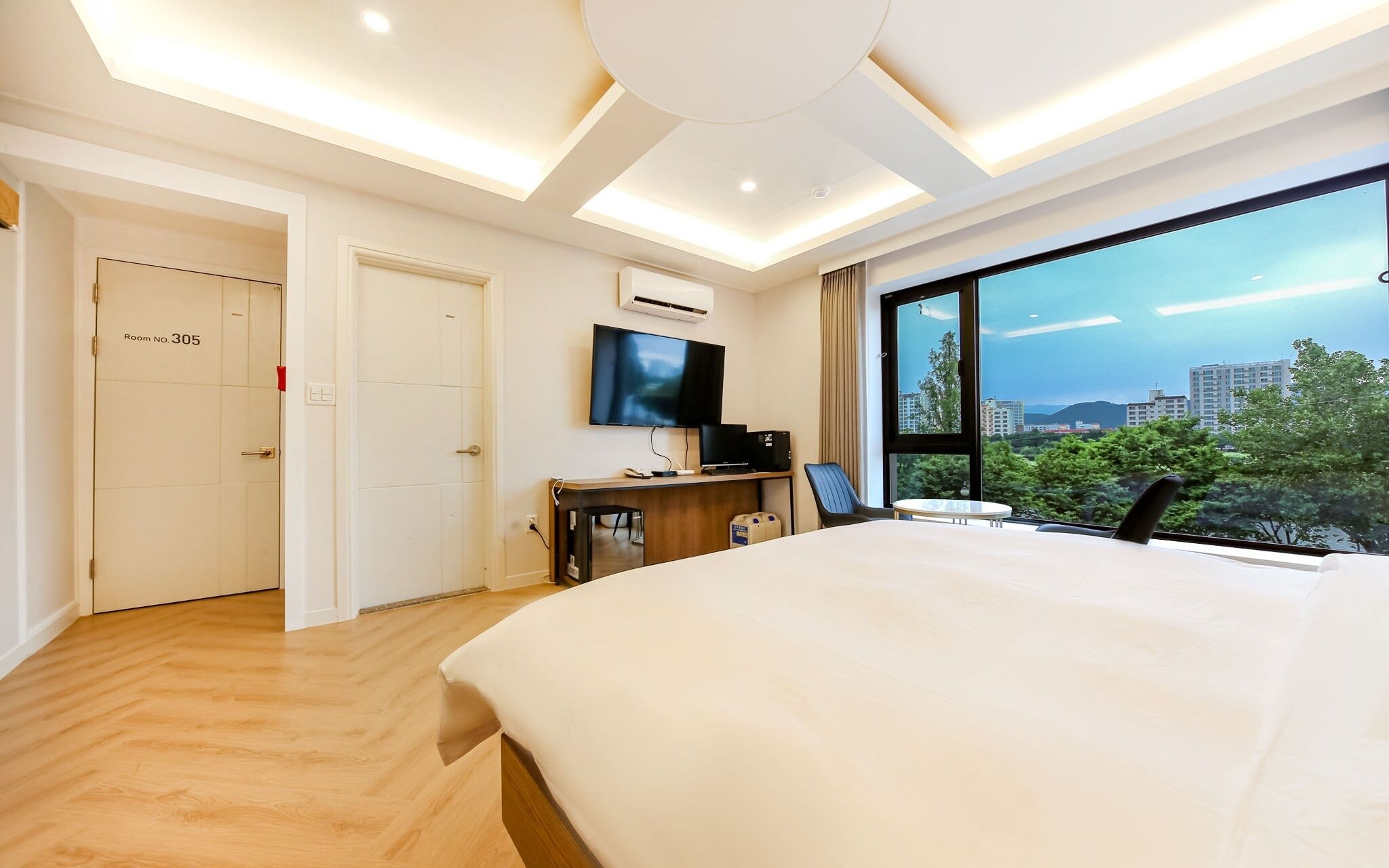 Dongchon Amusement Park Gallery Hotel
