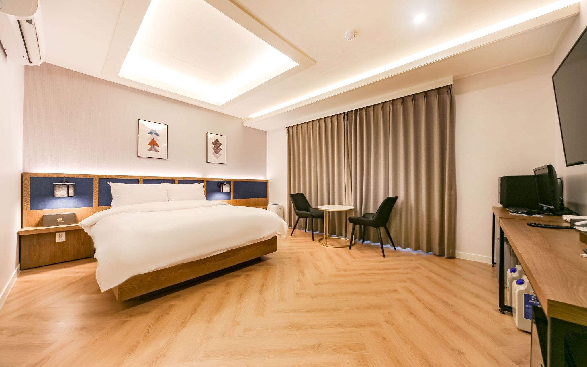 Dongchon Amusement Park Gallery Hotel