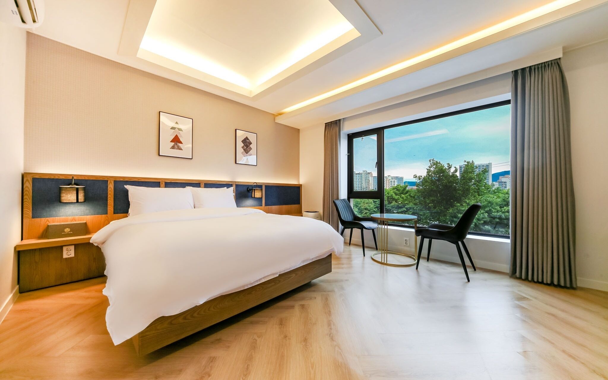 Dongchon Amusement Park Gallery Hotel