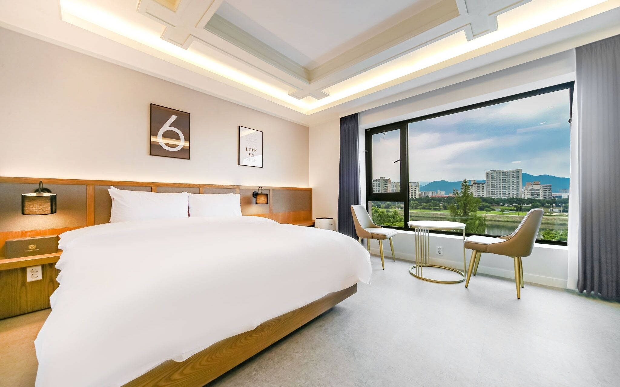 Dongchon Amusement Park Gallery Hotel