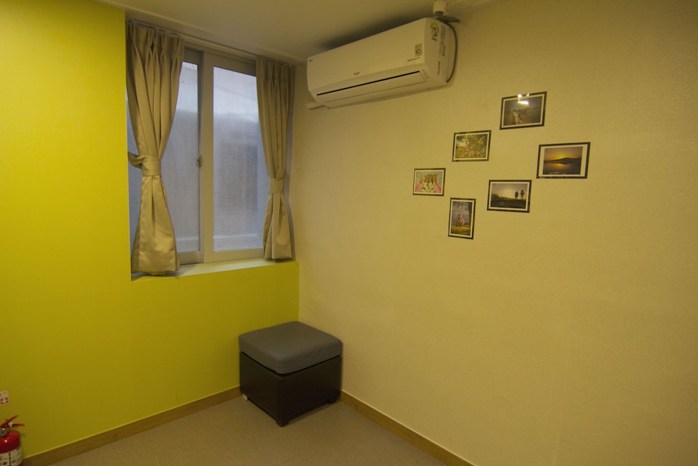 Empathy Dongseongro Guesthouse Hostel